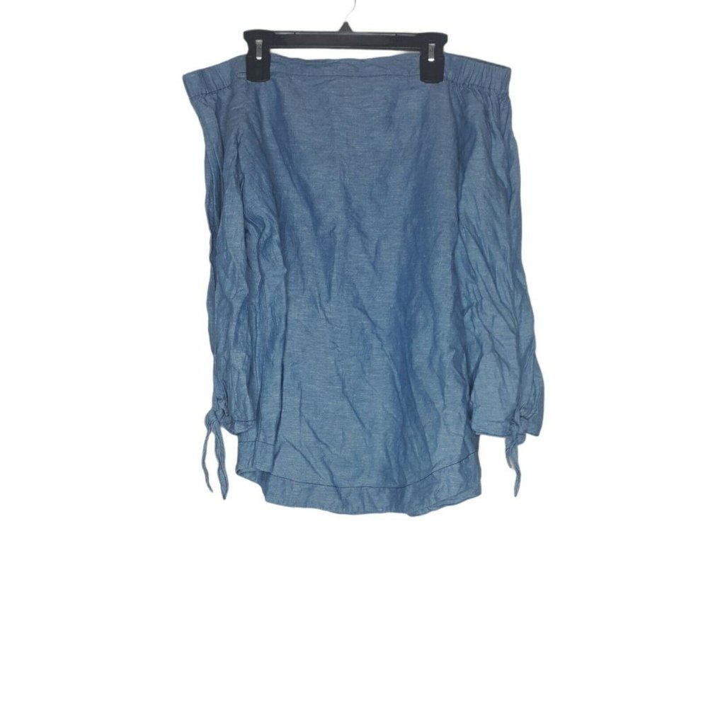 FREE PEOPLE Show Some Shoulder in Chambray Blouse - Picture 7 of 12